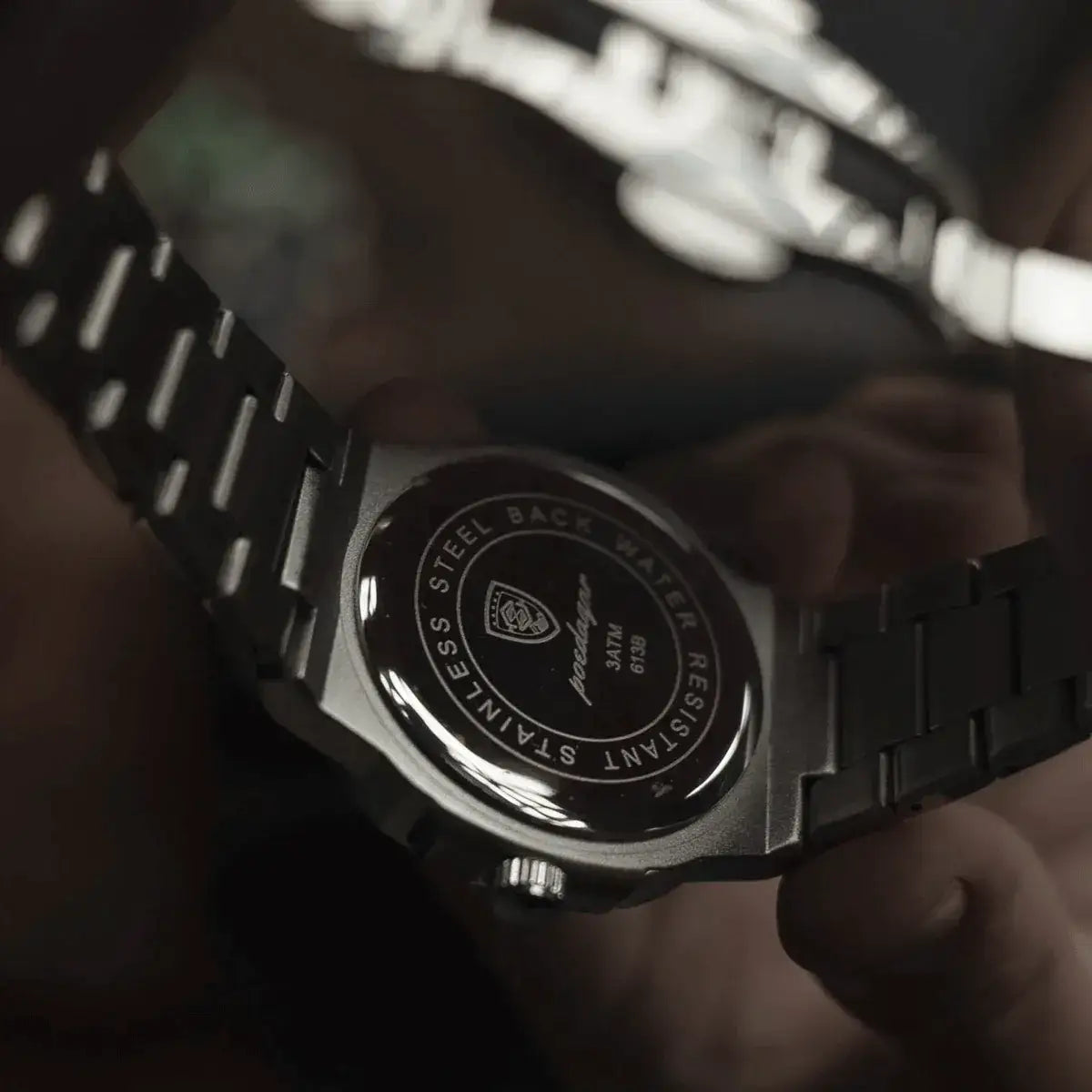 Men's Luxe Nautilus™ Watch with a Free Bracelet Kit – Proper Bargain!